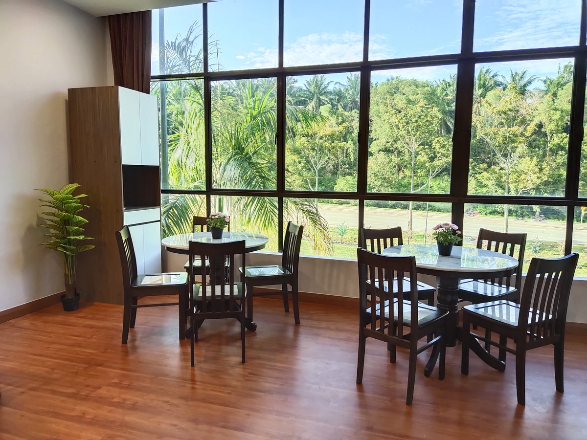A Genesis Life Care facility common space